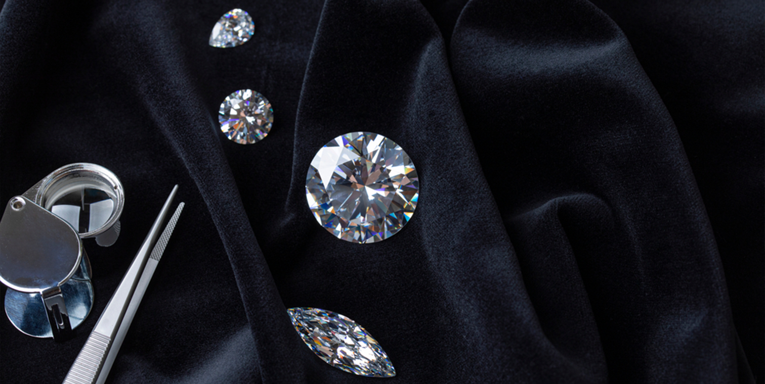 Discover the 4 C's: Cut, Color, Clarity and Carat – The Foundations of Diamond Brilliance